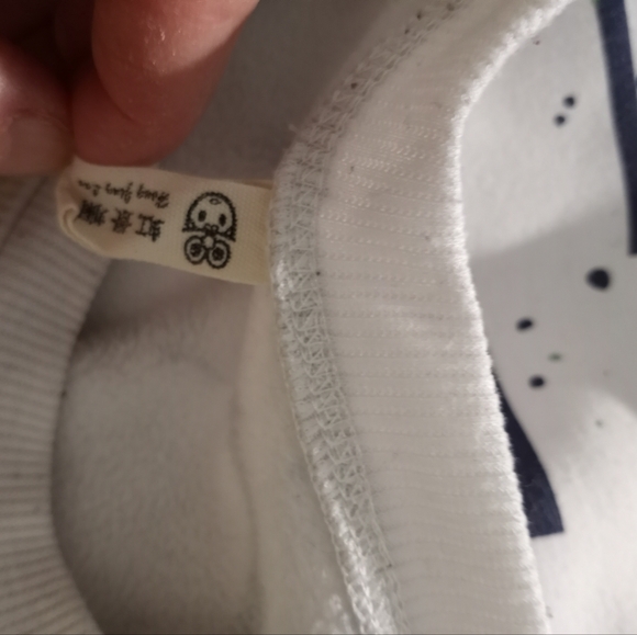 🕊Sweatshirt🕊 - Picture 5 of 5